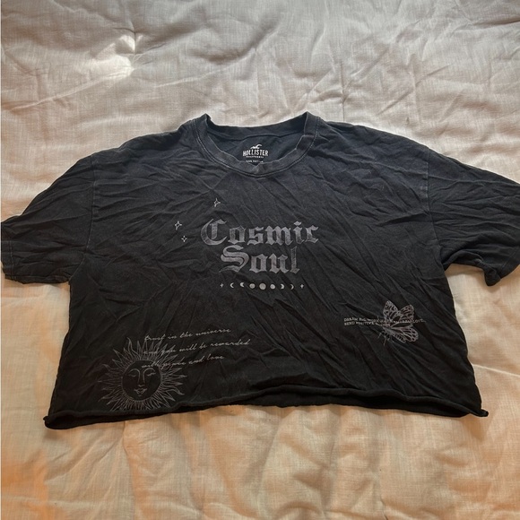 Hollister Cosmic Soul Graphic Cropped T-Shirt - Picture 2 of 5